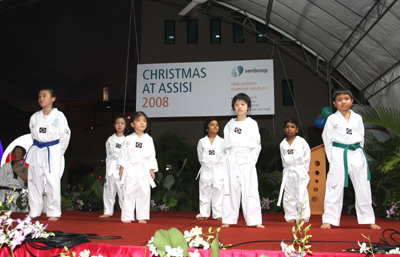 Assisi Warriors Entertain