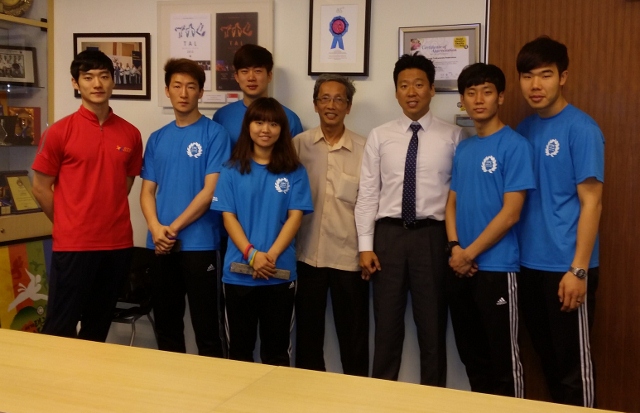 Five TPC Members Visit STF Secretariat