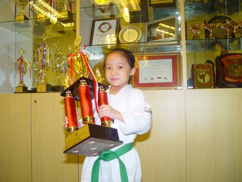 Mighty Mindy Shines